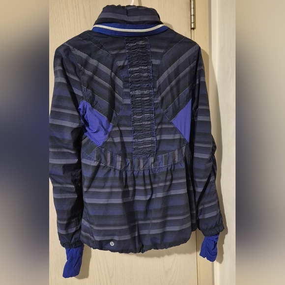 lululemon athletica Blue and Black Jacket - Picture 2 of 7